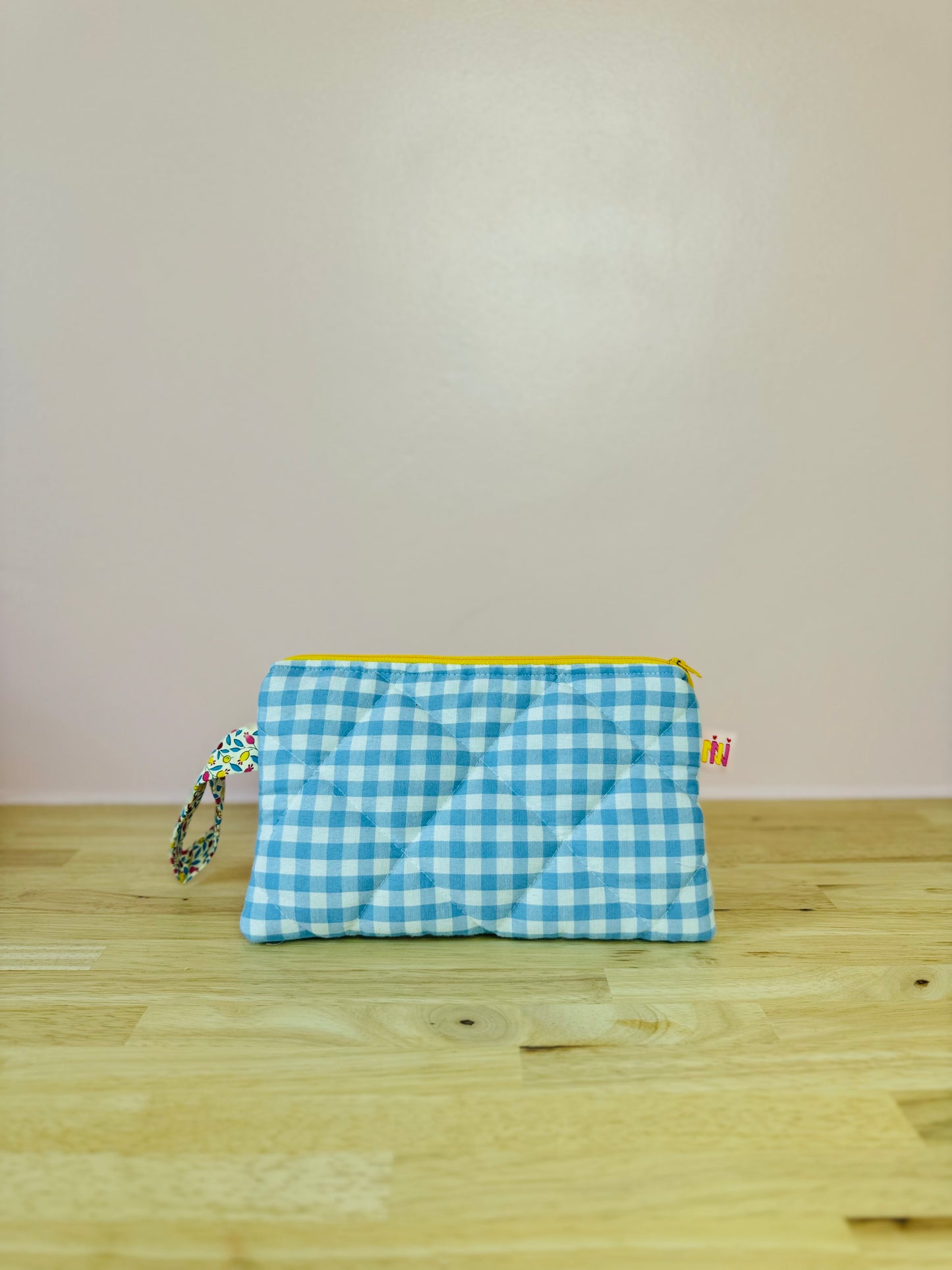 Flat Pouch - Checkered Light Blue