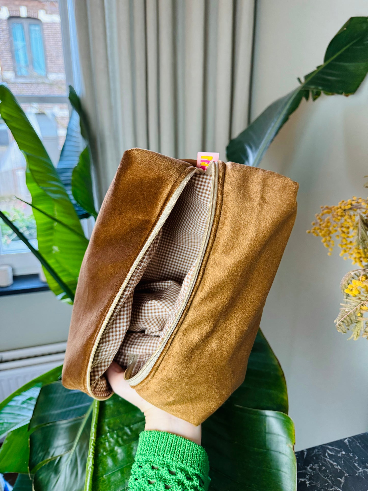 Boxy Pouch - Christmas velvet brown